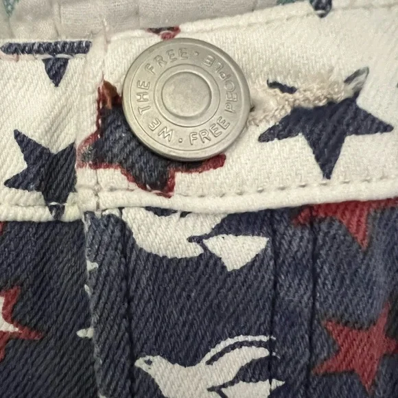 NWT $78 free people We the Free Red White Blue Denim Shorts Peace Doves - Picture 7 of 8